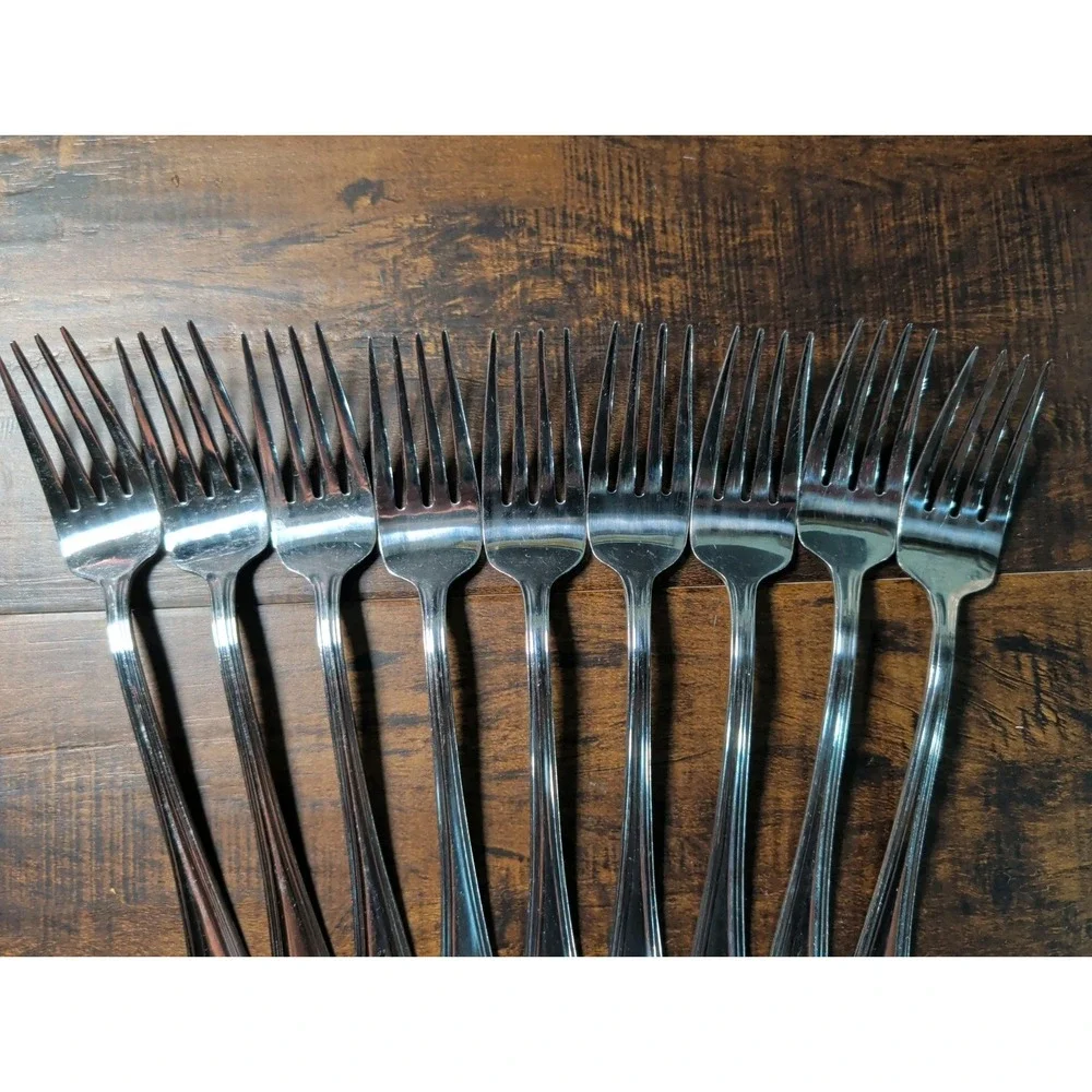 Casino Dinner Fork Lot of 9 Wallace 18/10 Glossy  Stainless Flatware
